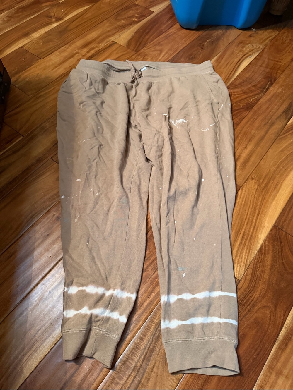 Women’s plus size old navy tan tie dye sweatpants. Size 2xl